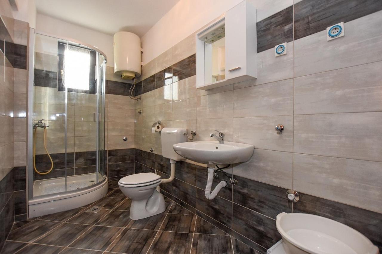 Apartments Luce - Family Friendly & Parking Pag Town Εξωτερικό φωτογραφία