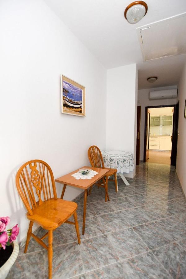 Apartments Luce - Family Friendly & Parking Pag Town Εξωτερικό φωτογραφία