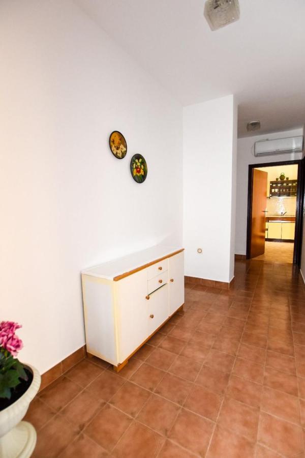 Apartments Luce - Family Friendly & Parking Pag Town Εξωτερικό φωτογραφία