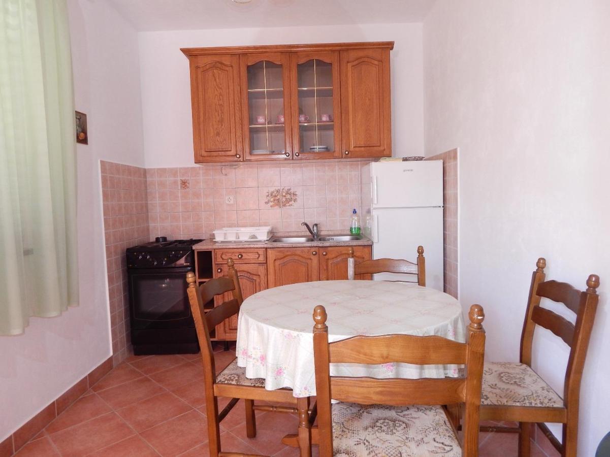 Apartments Luce - Family Friendly & Parking Pag Town Εξωτερικό φωτογραφία